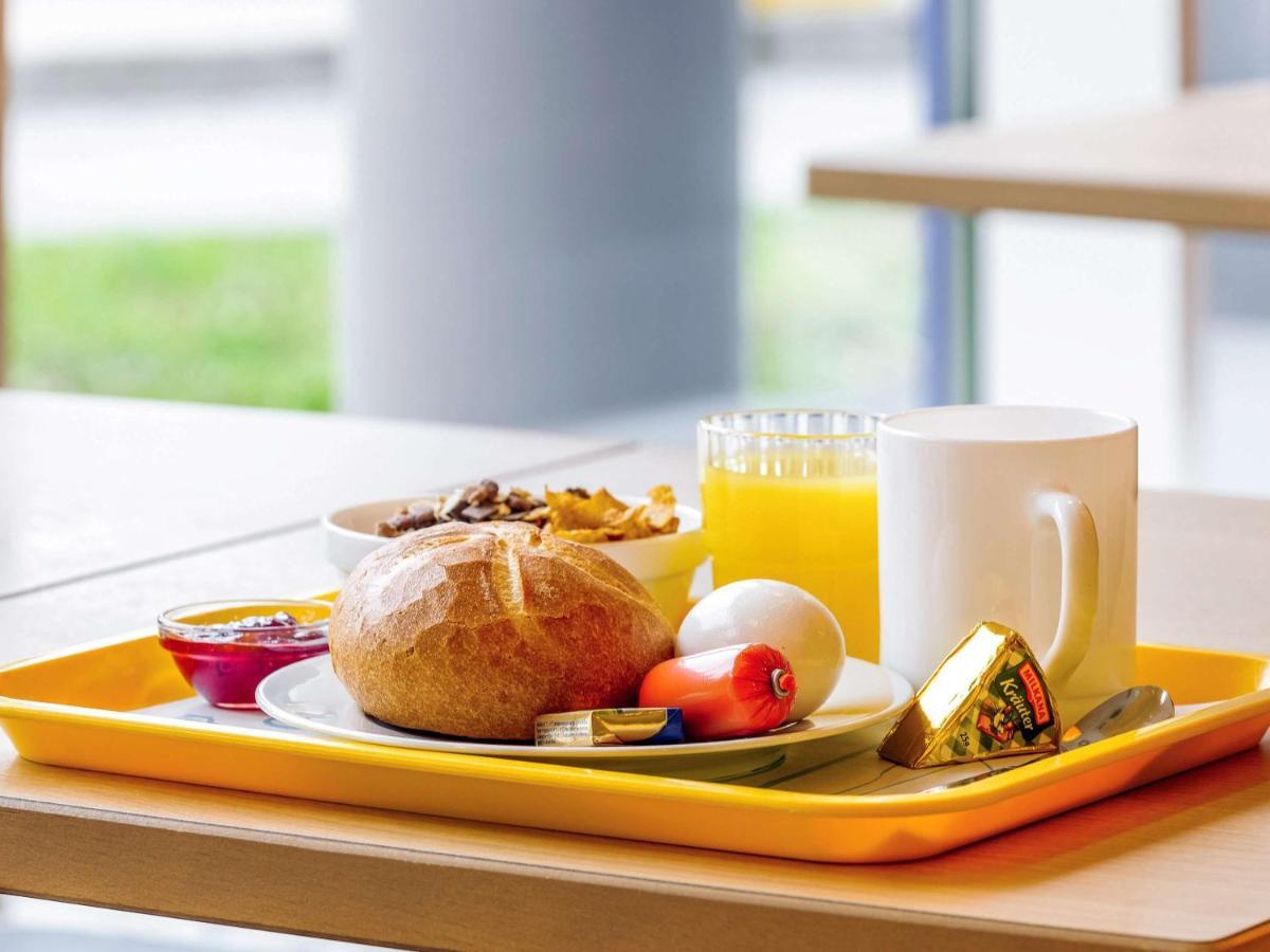 Ibis Budget Fribourg Exteriör bild